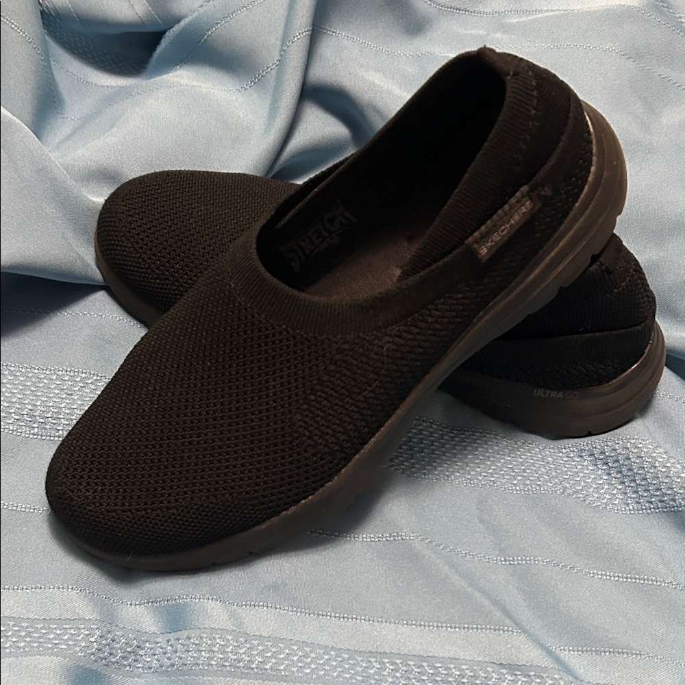 Skechers Women's Black Knit Slip-On Flats